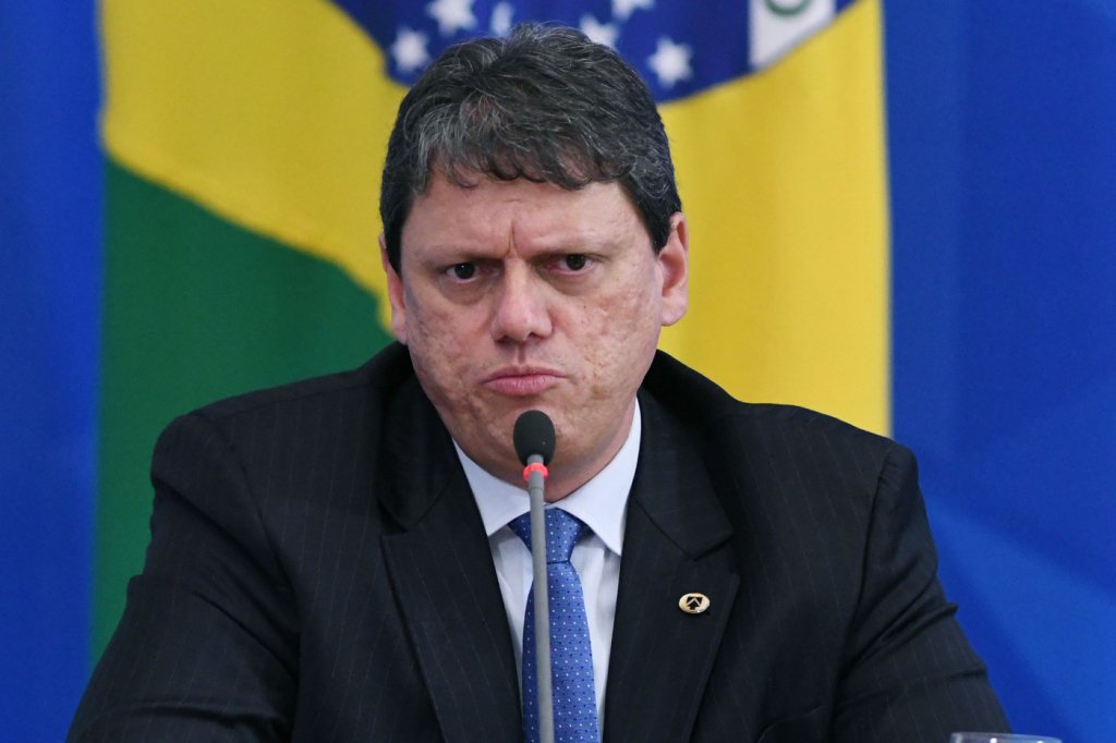 Tarcísio de Freitas revela que Bolsonaro pediu para ele disputar eleições, mas só vai se candidatar se tiver ‘segurança’