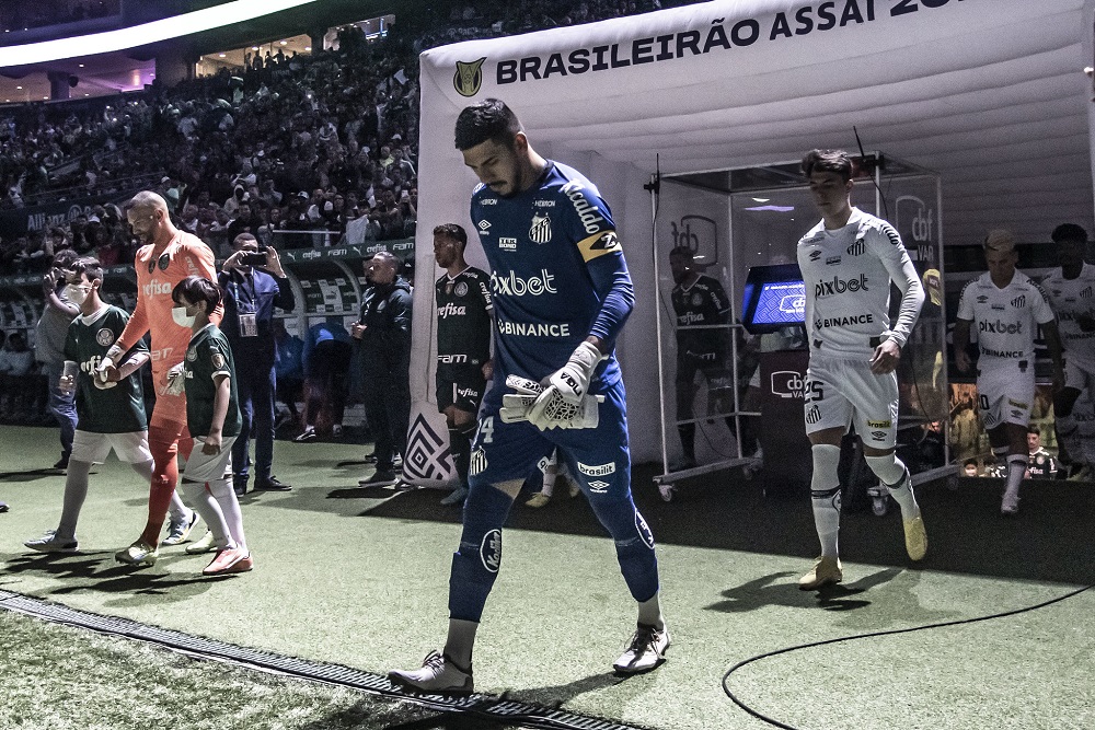 Briga pelo título, luta contra o rebaixamento e tabu: veja o que está em jogo em Palmeiras x Santos
