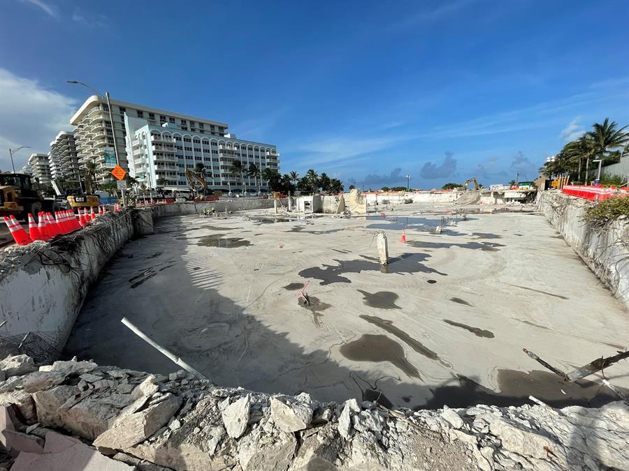 Bombeiros encerram buscas em Miami quase um mês após desabamento de prédio