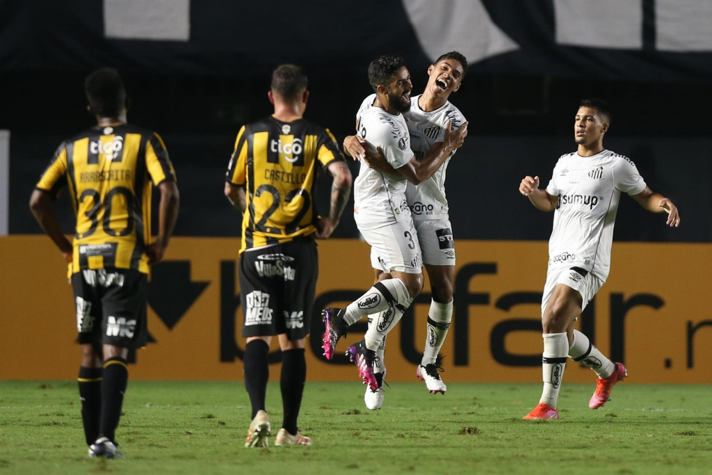 Santos se recupera, goleia o The Strongest e se mantém vivo na Copa Libertadores
