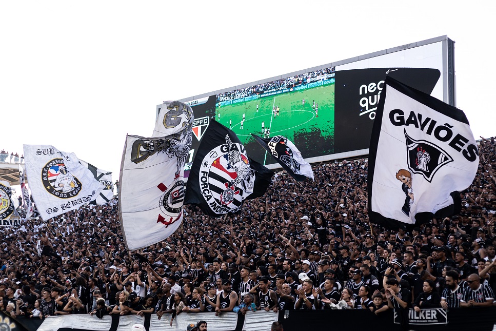 Corinthians pode perder pontos no Brasileirão por cânticos homofóbicos contra o São Paulo