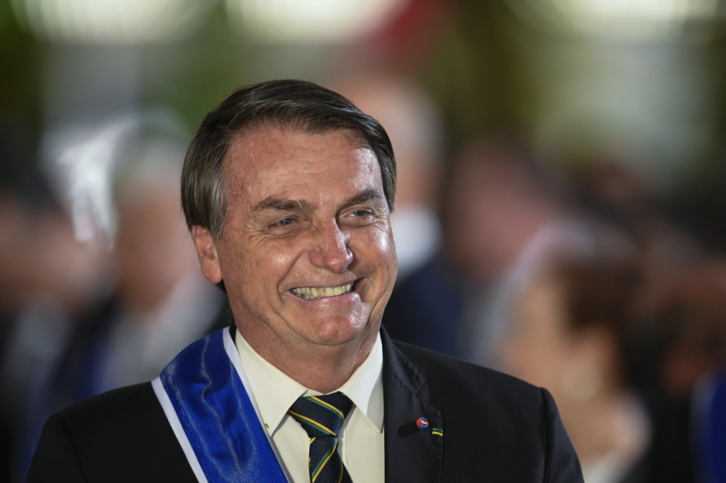 Bolsonaro fala em recriar ministérios após eleições na Câmara e no Senado