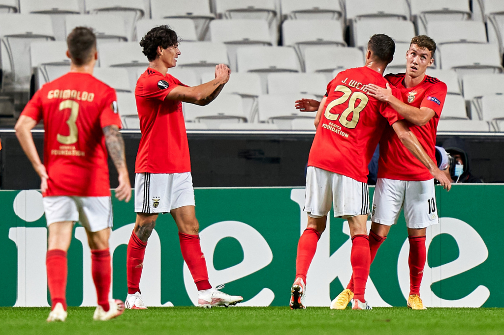 Com 17 casos de coronavírus, Benfica pede adiamento de jogos em Portugal