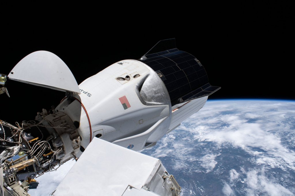 Veja como foi a chegada dos astronautas à Terra após 6 meses no espaço