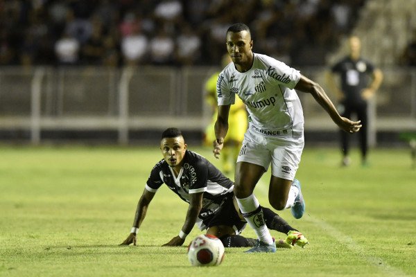 Santos estreia no Paulistão com empate sem gol diante da Inter de Limeira