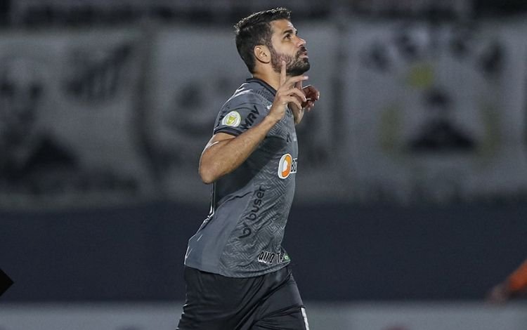 Diego Costa estreia no Atlético-MG marcando gol de empate contra RB Bragantino