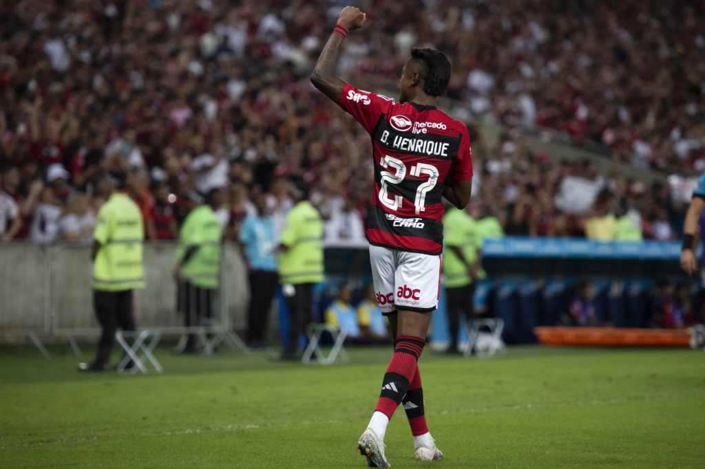 Bruno Henrique marca, Flamengo goleia o Aucas por 4 a 0 e avança às oitavas da Libertadores