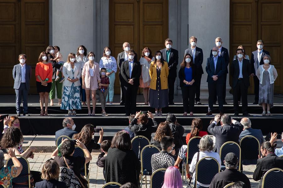 Novo presidente do Chile anuncia gabinete de governo com maioria feminina