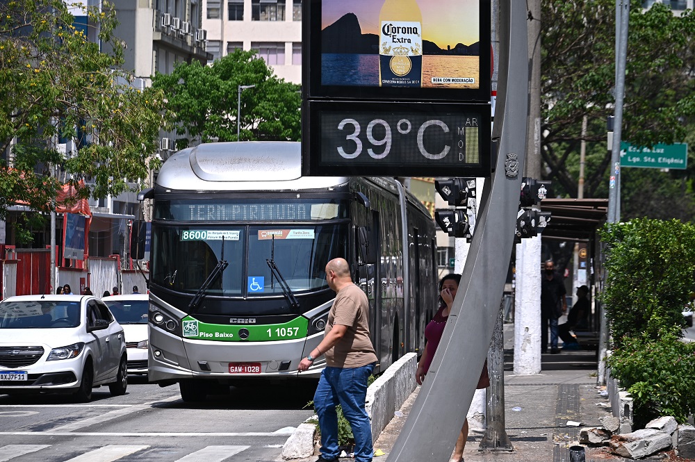 São Paulo enfrenta calor intenso e baixa umidade do ar 