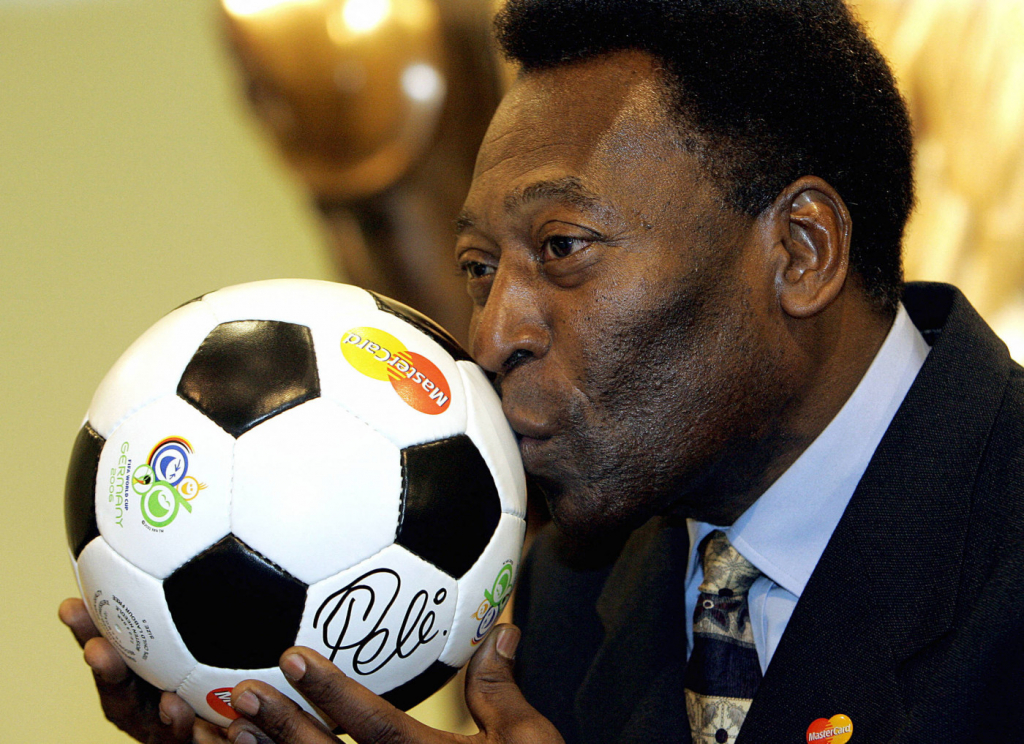 Relembre momentos marcantes de Pelé registrados pelo Museu do Futebol