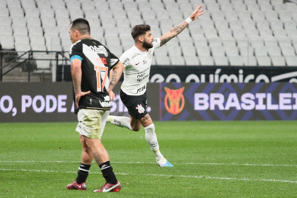 Em jogo sem público, Corinthians derrota Vasco e se afasta da zona de rebaixamento