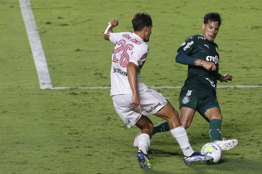 Brasileirão: Palmeiras empata nos acréscimos e tira chances do São Paulo de conquistar título