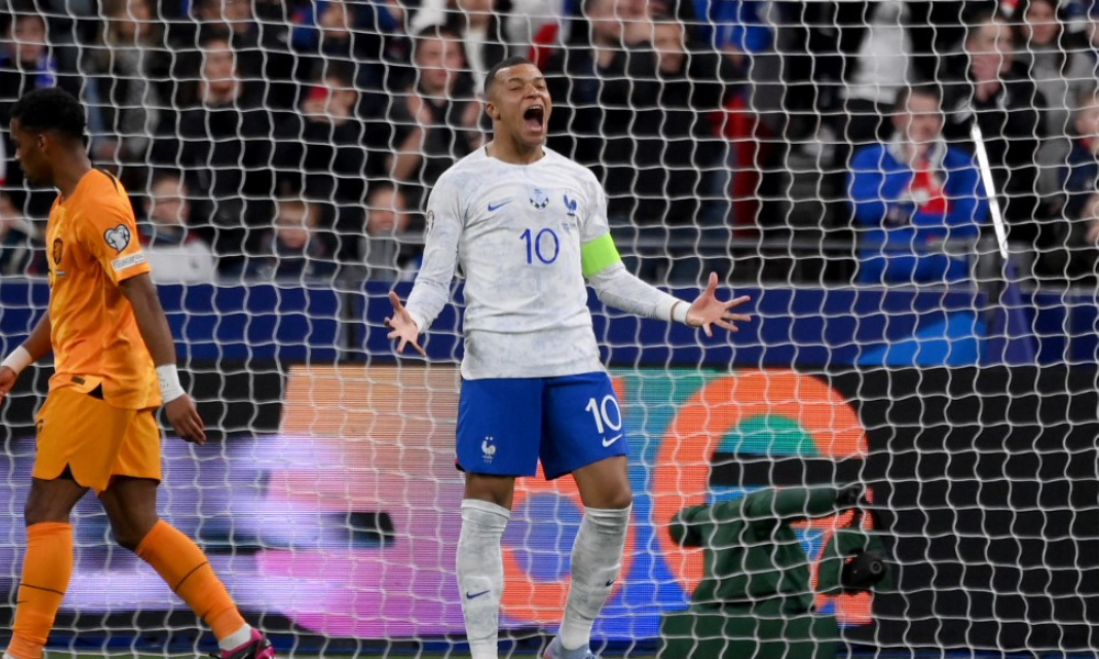 Mbappé faz dois gols, e França goleia Holanda pelas Eliminatórias da Euro