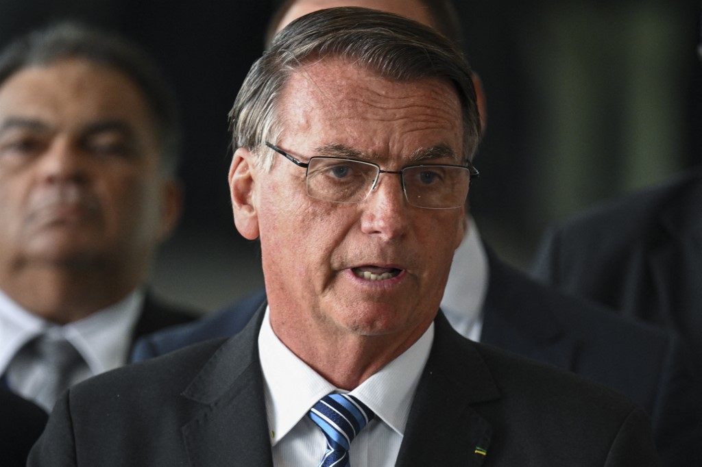 Bolsonaro chega a Goiânia para receber título de cidadão honorífico