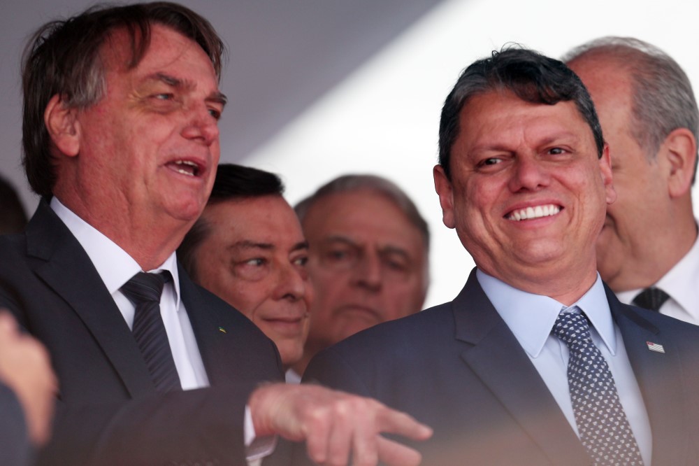 Aliados de Tarcísio avaliam que ampliação das escolas cívico-militares é aceno à base de Bolsonaro