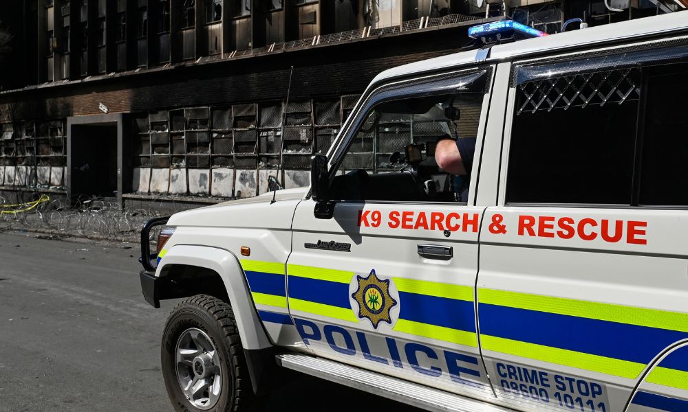 Tiroteio com quadrilha que planejava roubo a transporte de valores deixa ao menos 18 pessoas mortas na África do Sul