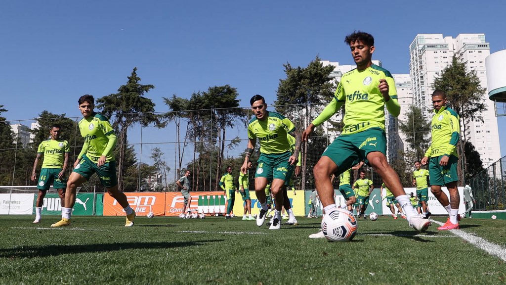 Sem Rony e Luiz Adriano, Palmeiras encerra preparação para jogo contra a Universidad Católica