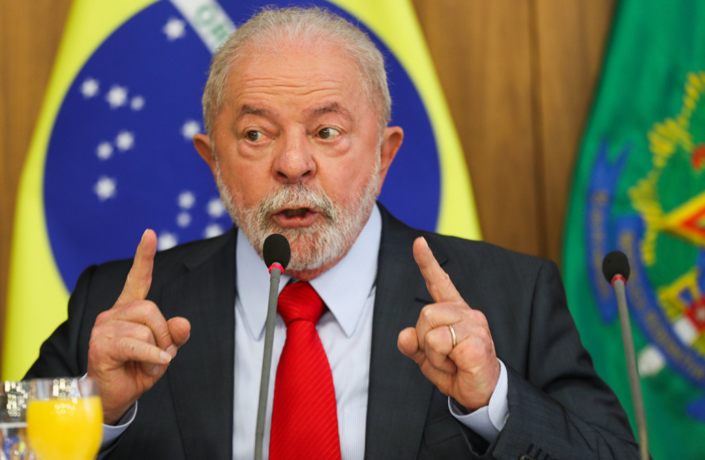 Lula cobra criatividade e diz que ministros não podem ‘chorar pelo dinheiro que falta’
