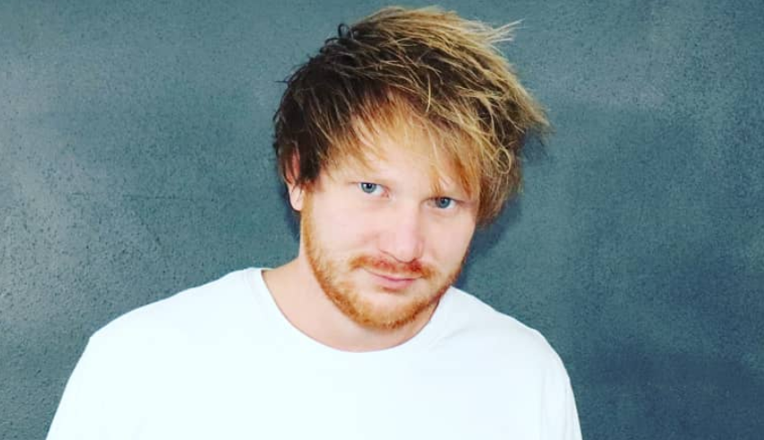Ed Sheeran cita dois famosos cantores ao expor gatilhos que o levaram à bulimia