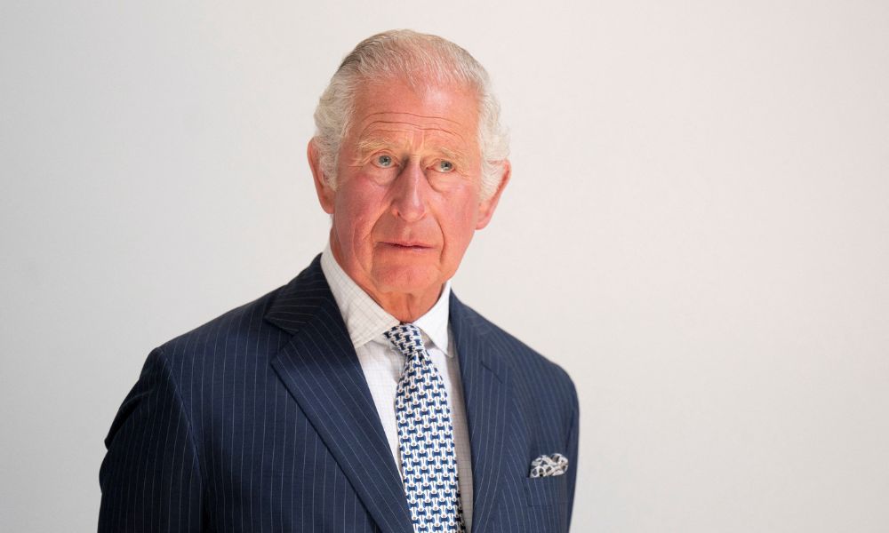 Príncipe Charles assume como rei após morte da rainha Elizabeth II