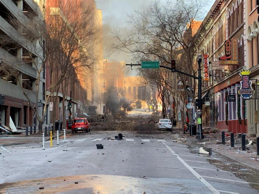 Explosão possivelmente intencional deixa três feridos em Nashville, nos EUA