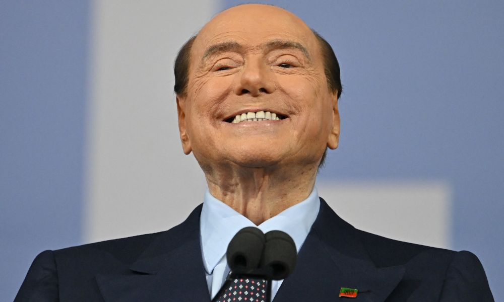 Silvio Berlusconi, ‘imortal’ político italiano, morre aos 86 anos
