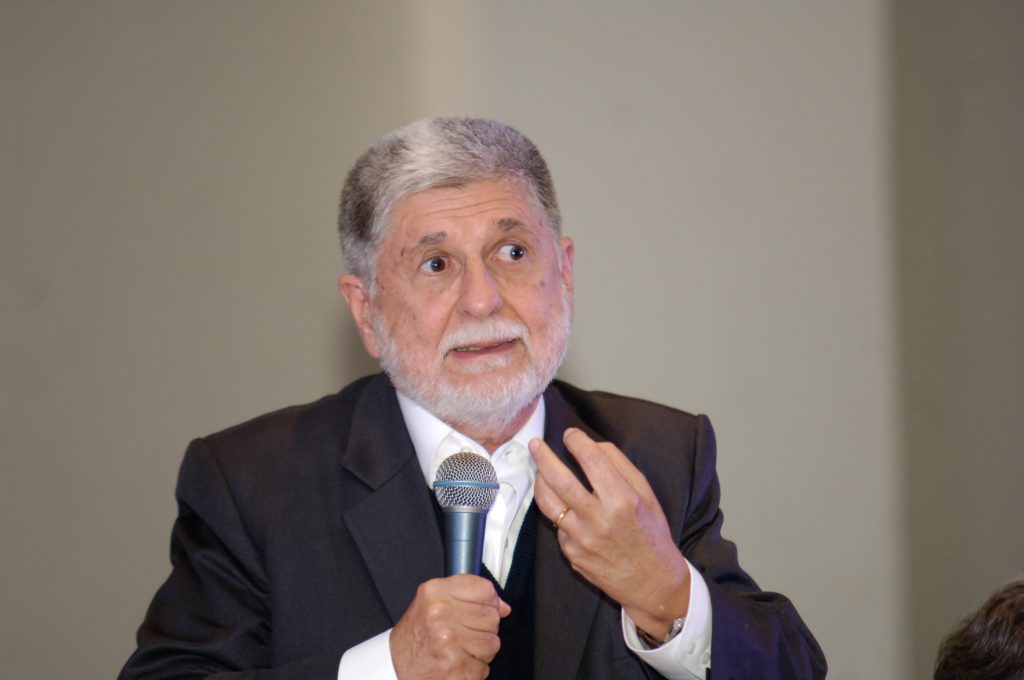 Celso Amorim se reúne com chanceler da Venezuela e discute ‘organização impecável’ do processo eleitoral do país