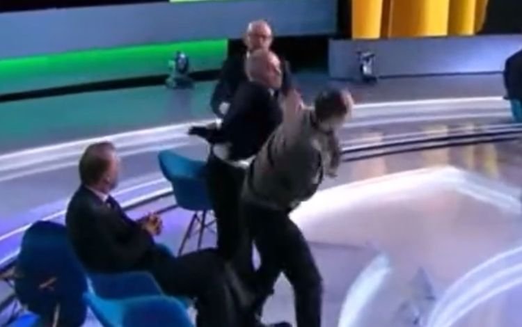 Jornalista sai no tapa com político pró-Rússia em programa de TV na Ucrânia; veja