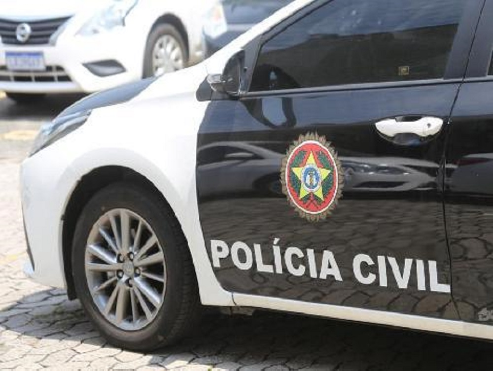 Polícia recupera produtos do Botafogo furtados em operação contra roubo de cargas