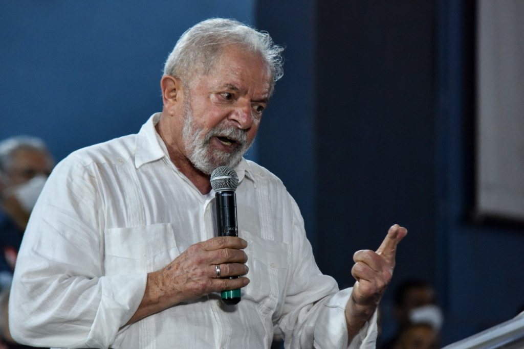 Lula ataca Bolsonaro e defende diminuição do preços dos combustíveis ‘na canetada’