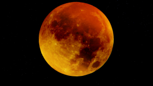 Último eclipse lunar total de 2022 acontece nesta terça
