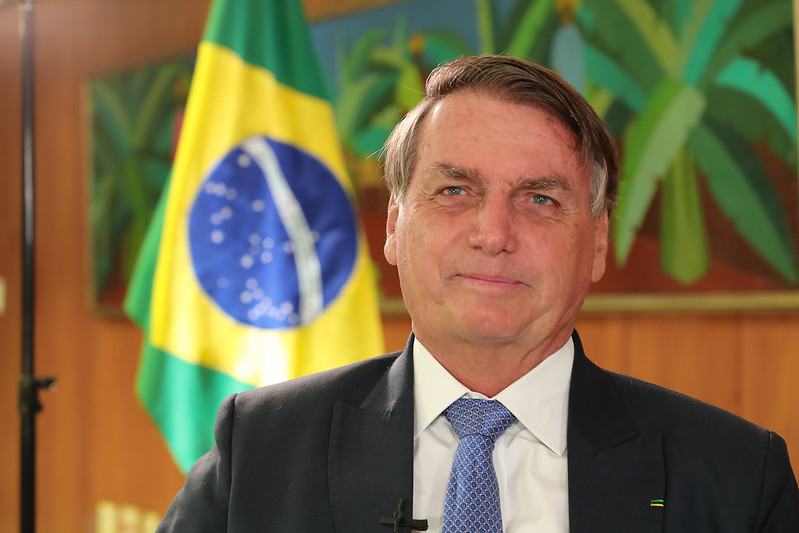 Bolsonaro informa Moraes que irá para posse de Milei