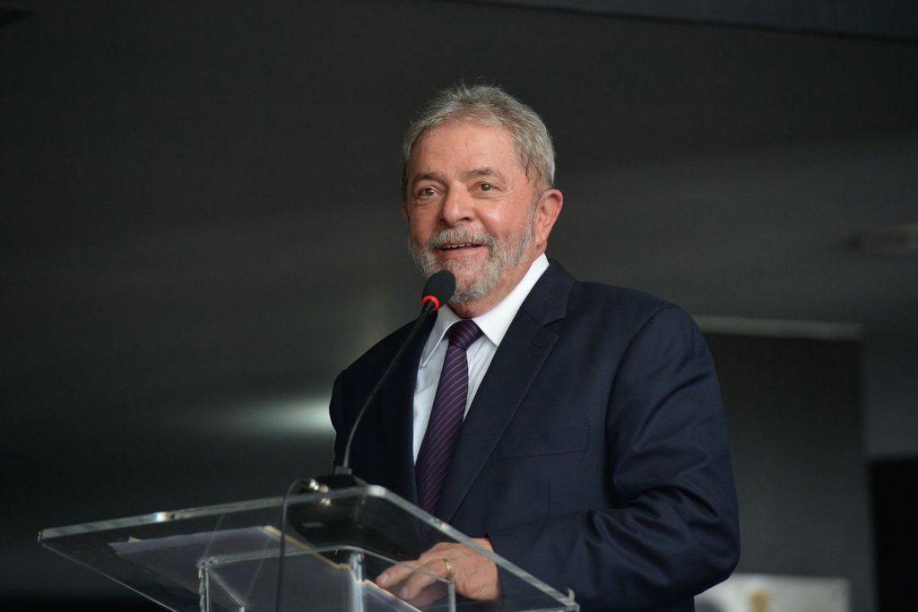Defesa de Lula cobra STF para retomar julgamento sobre suspeição de Moro