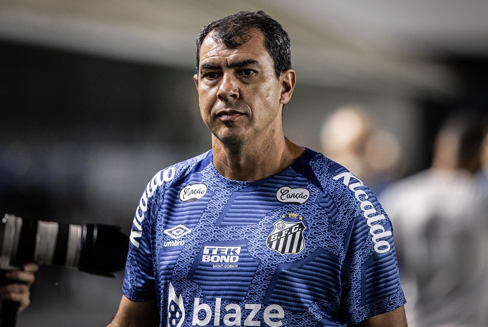 Santos bate o pé e não libera Fábio Carille para o Corinthians 