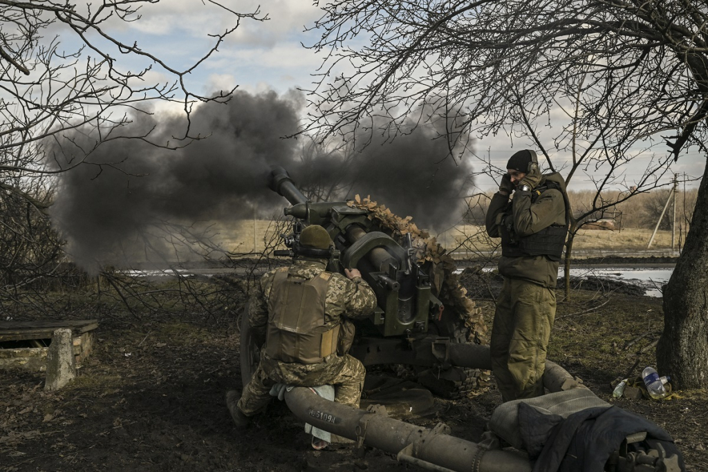 Exército da Ucrânia resiste a tentativas russas de cercar epicentro ucraniano da guerra