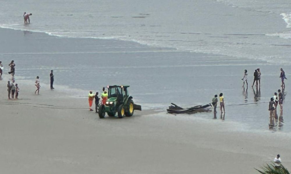 Bombeiros encontram corpo da última vítima de naufrágio em Bertioga