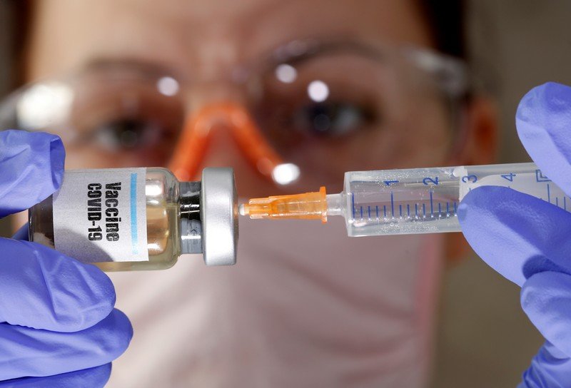 UE anuncia compra de 300 milhões de doses da vacina da Pfizer contra a Covid-19