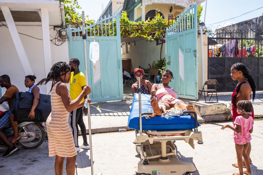 Haiti pede ajuda internacional para lidar com efeitos do terremoto