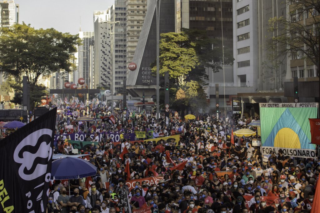 Manifestação contra Bolsonaro fecha a Avenida Paulista neste sábado