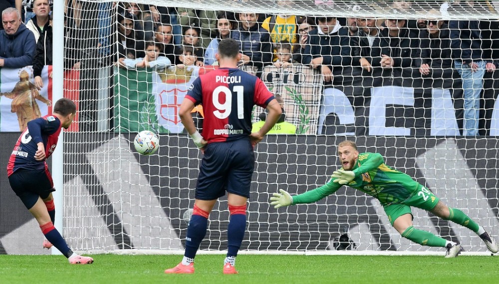 Juventus e Cagliari empatam em 1 a 1 em jogo com pênaltis marcados pelo VAR e expulsão por simulação 