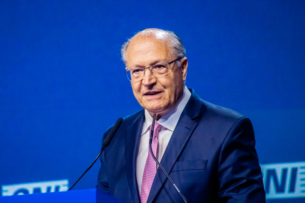 Alckmin rebate Haddad e afirma que meta fiscal de 2024 é ‘uma questão a ser discutida’