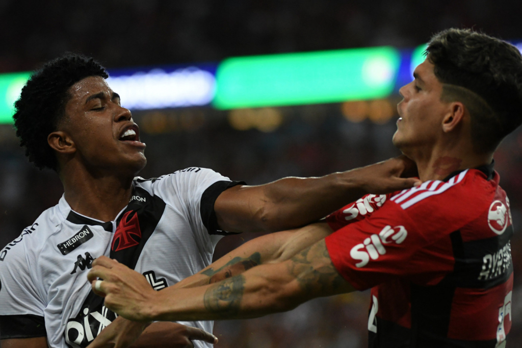Flamengo perde invencibilidade para Vasco e decide Taça Guanabara com Fluminense