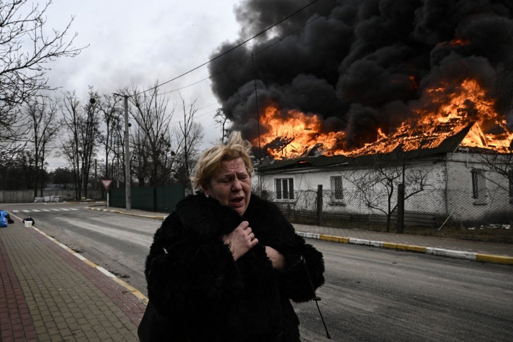 Prefeitura de Mariupol adia evacuação de civis e diz que Rússia violou cessar-fogo