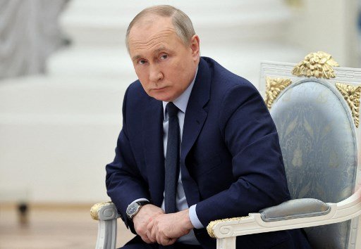 Vladimir Putin celebra a ‘libertação’ de Mariupol e ordena cerco a últimos combatentes