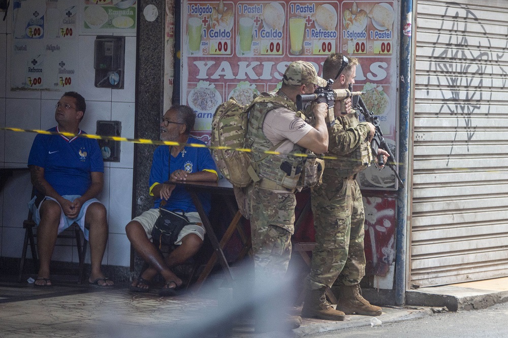 Operação da Polícia Civil no complexo de Manguinhos gera confronto e detenção na Fiocruz