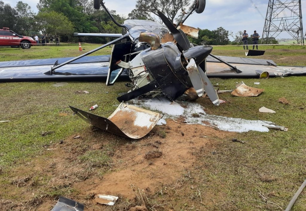 Avião de pequeno porte cai em Boituva e deixa dois mortos