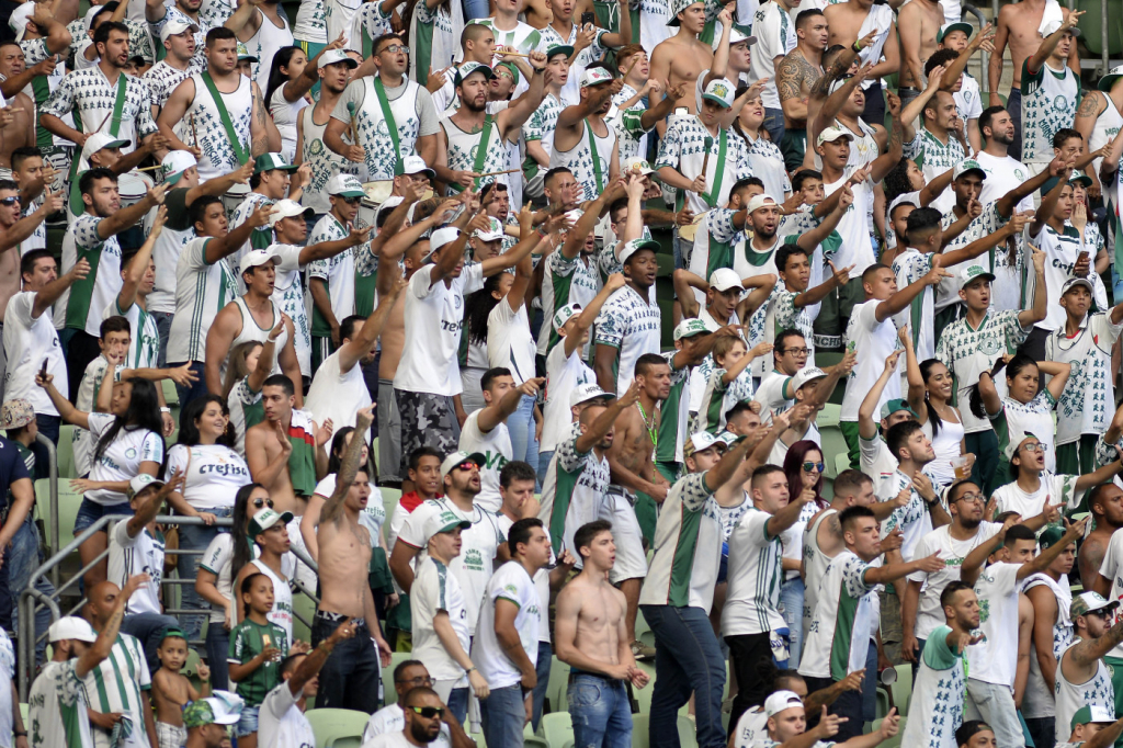 Torcida organizada do Palmeiras critica Leila Pereira por ceder Allianz ao São Paulo: ‘Afronta à nossa história’
