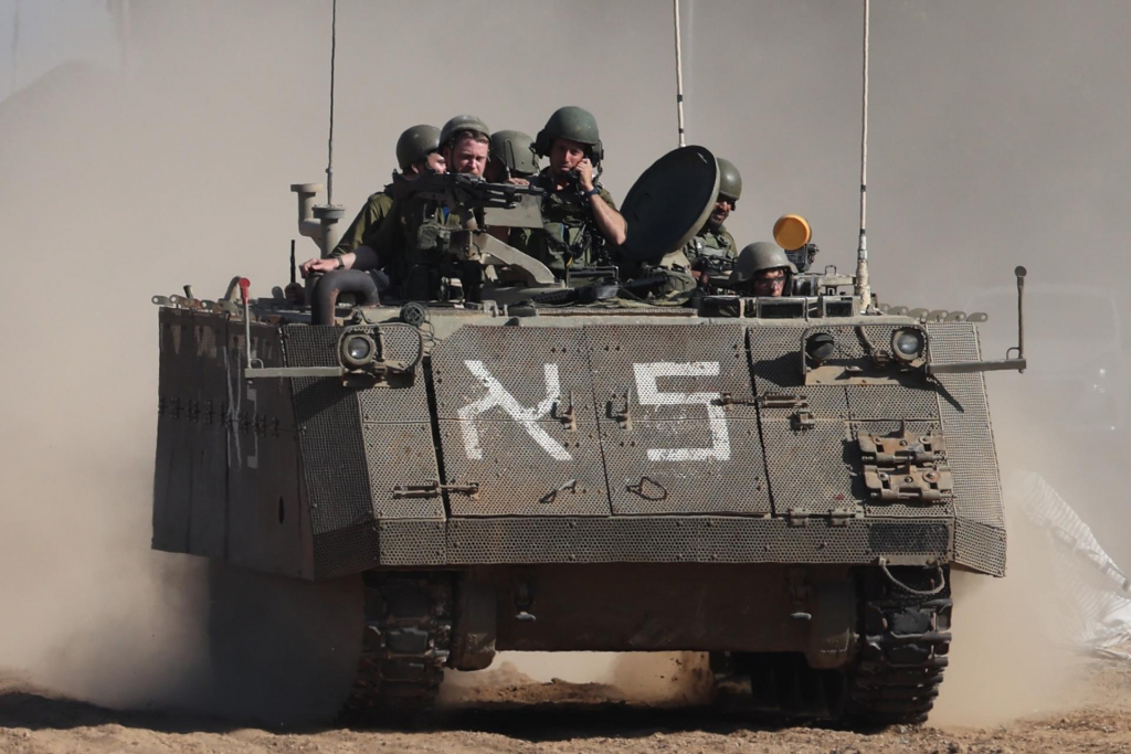 Exército de Israel anuncia morte de 15 soldados em meio à operação terrestre em Gaza