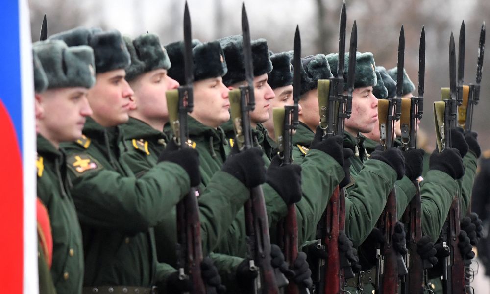 Soldado russo é executado a tiros após desertar de base militar