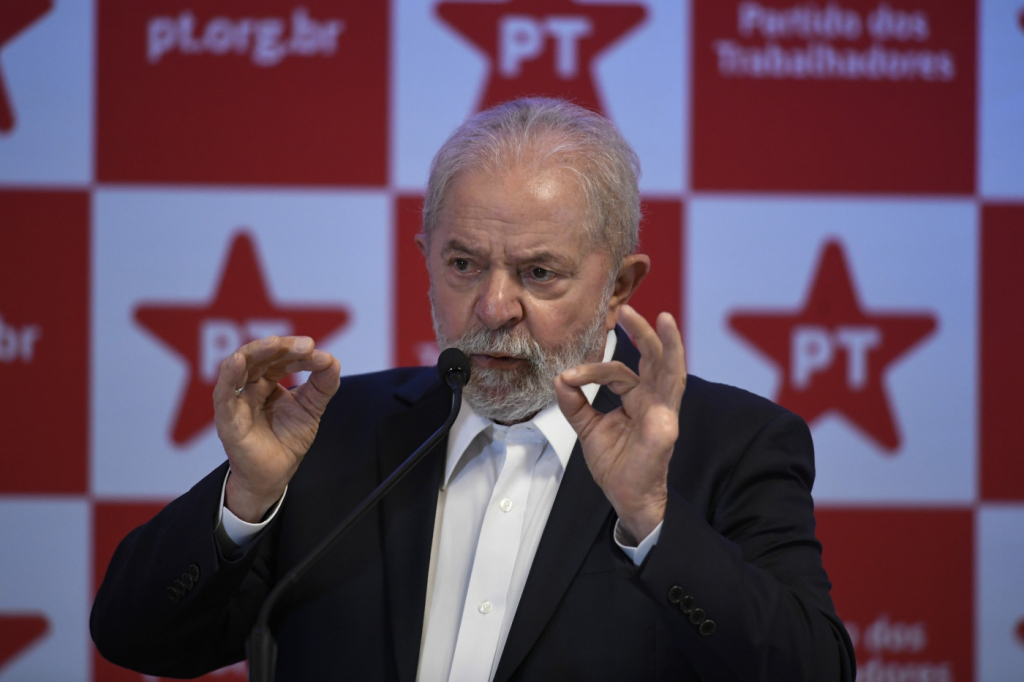 Em Madri, Lula diz querer ser candidato e decidirá ‘entre fevereiro e março’